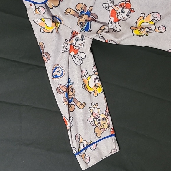 Paw Patrol - 2-Piece Loose-fit Button Down Pajamas Set Size 4T - Picture 4 of 16